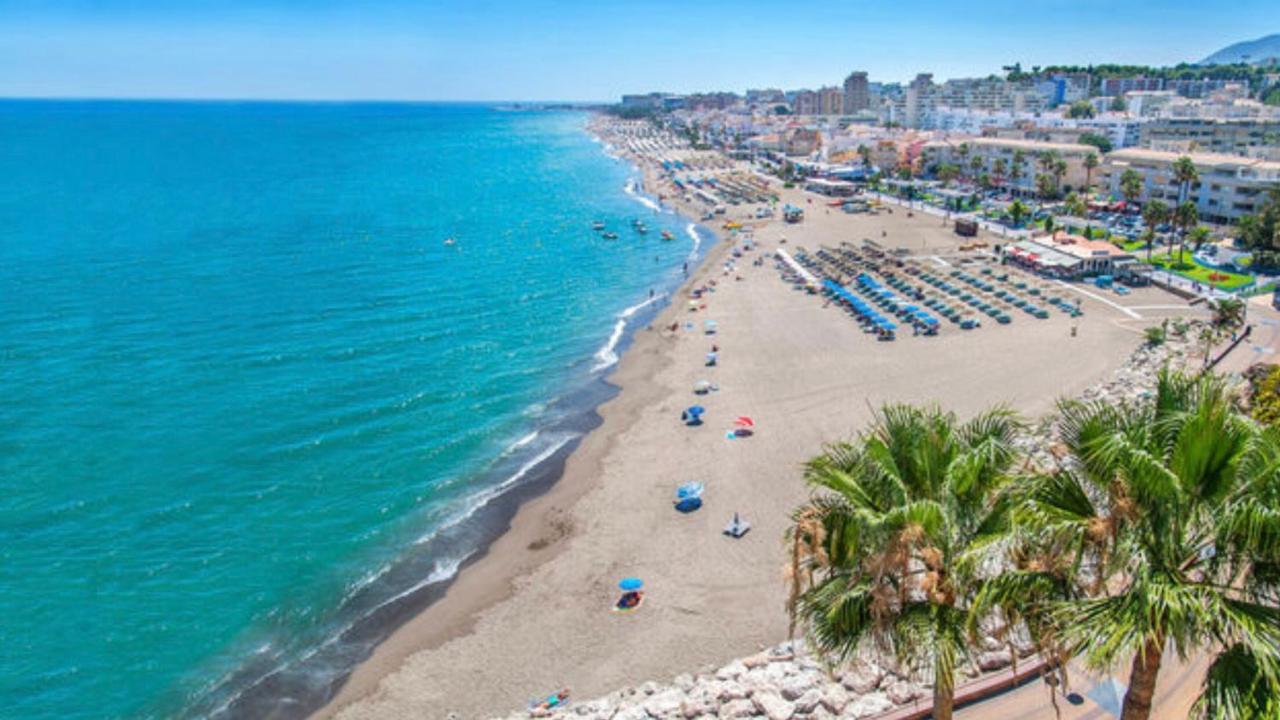 Beachfront Apartment In La Cala De Mijas Exteriör bild