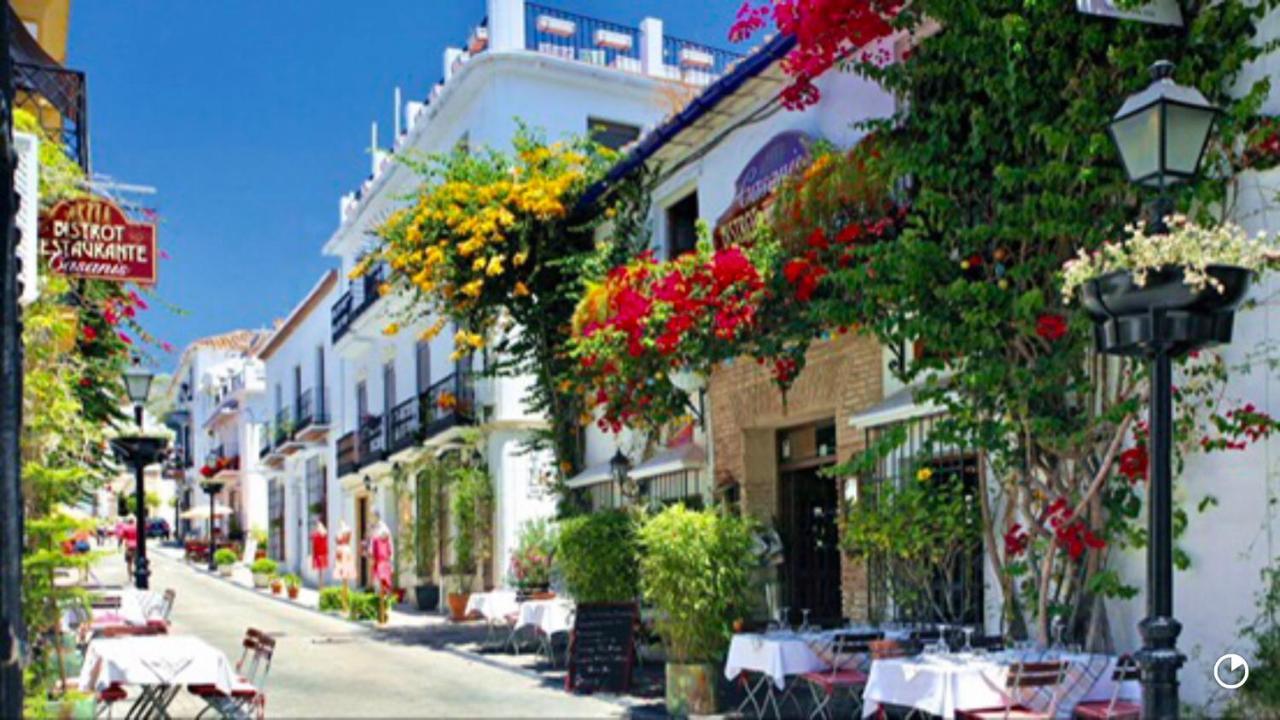 Beachfront Apartment In La Cala De Mijas Exteriör bild