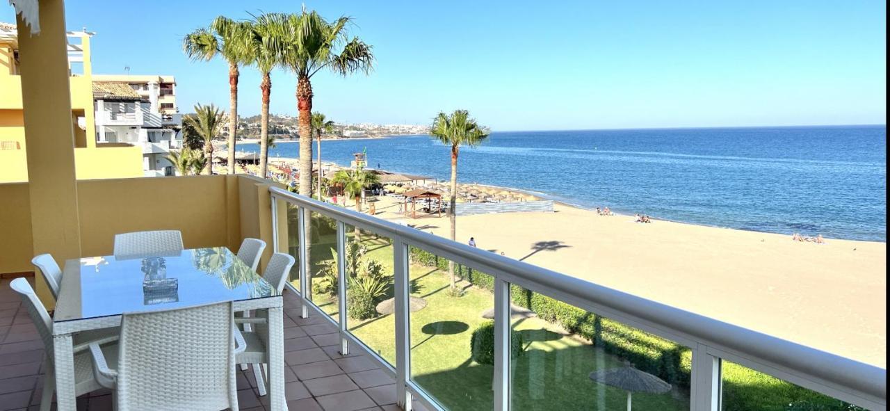 Beachfront Apartment In La Cala De Mijas Exteriör bild